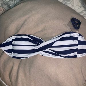🖤NEW WITH TAG🖤STRAPLESS BIKINI TOP!NAVY & WHITE!